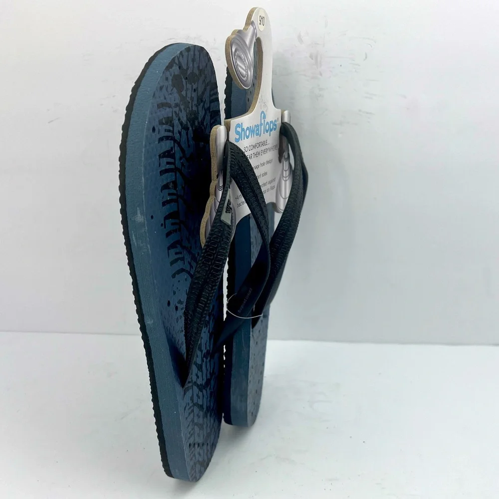 SHOWAFLOPS NON-SKID SHOWER FLIP FLOP W/ATHLETIC STRIPES, DRAIN HOLES, SIZE 9/10